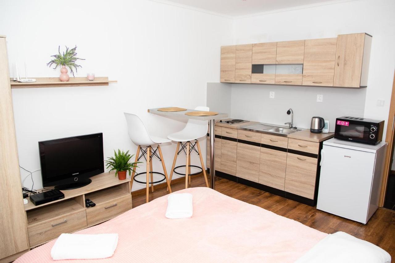 Cosy Studio In Nove Zamky Exterior foto